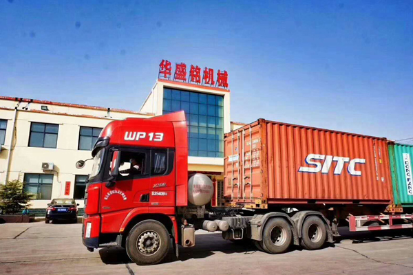 4PG0404四輥破碎機包裝發(fā)往青島港，出口埃及