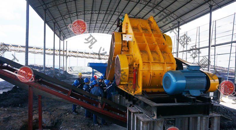 雙級(jí)粉碎機(jī)用戶現(xiàn)場